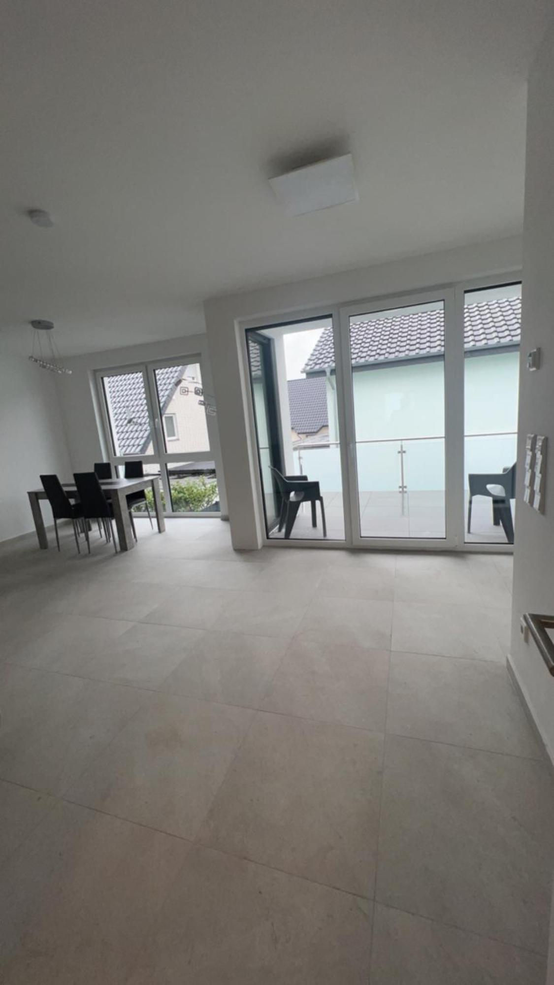 Schoene Neubauwohnung Mit Stil Μπίλεφελντ Εξωτερικό φωτογραφία