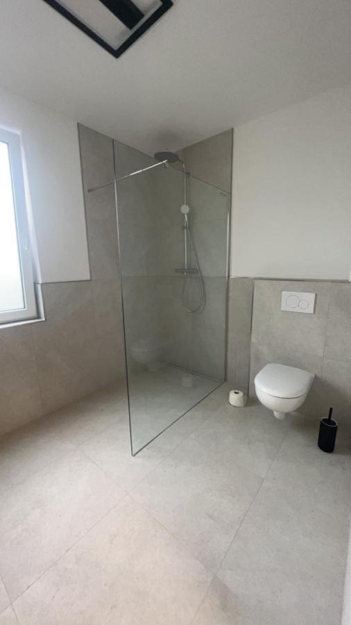 Schoene Neubauwohnung Mit Stil Μπίλεφελντ Εξωτερικό φωτογραφία
