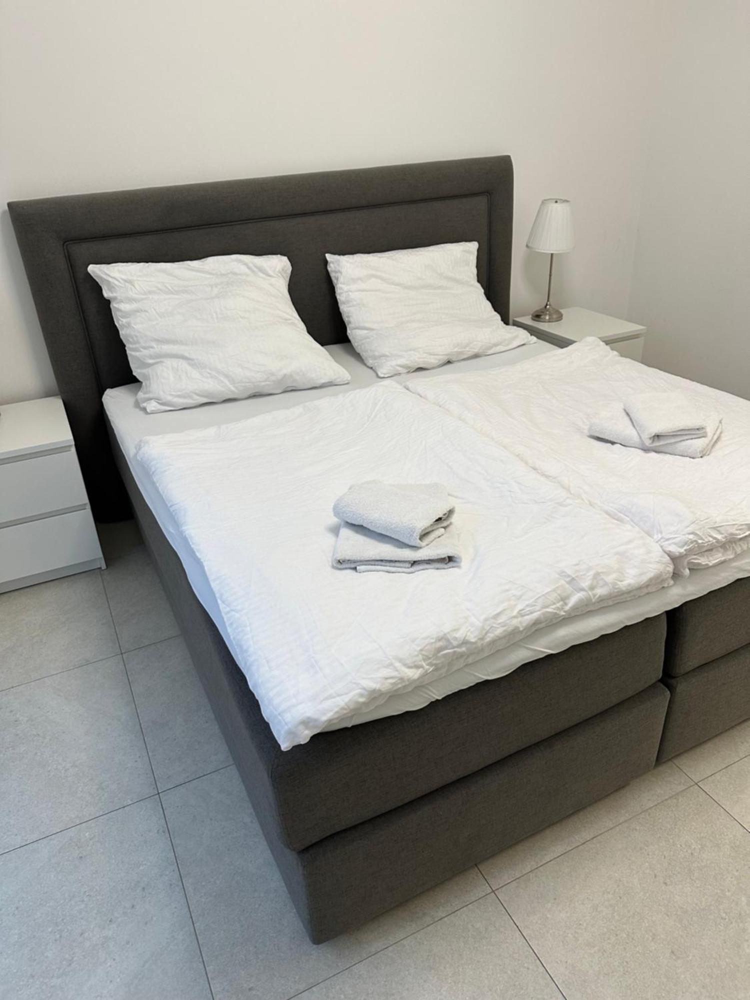 Schoene Neubauwohnung Mit Stil Μπίλεφελντ Εξωτερικό φωτογραφία